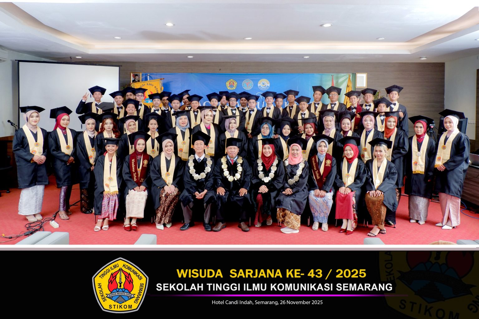 wisuda stikom